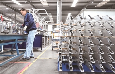 筑牢技術“護城河” 中國新能源汽車進階全球創新高地